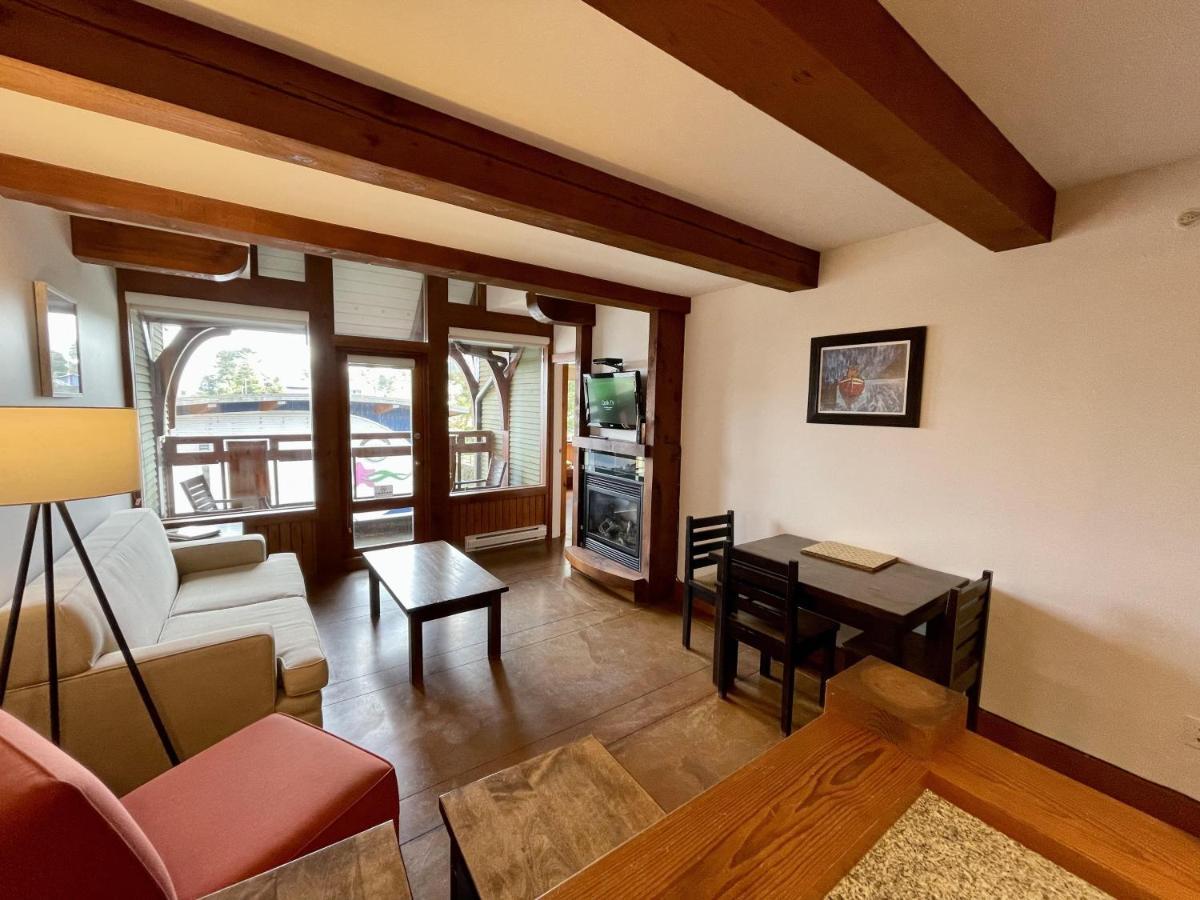 Great Condo In Excellent Location - Waterfront Building - Seaside Ucluelet Eksteriør bilde