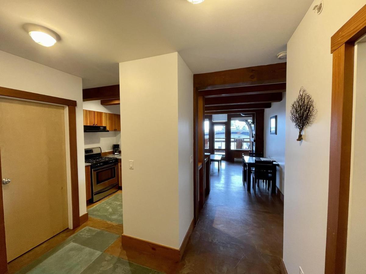 Great Condo In Excellent Location - Waterfront Building - Seaside Ucluelet Eksteriør bilde